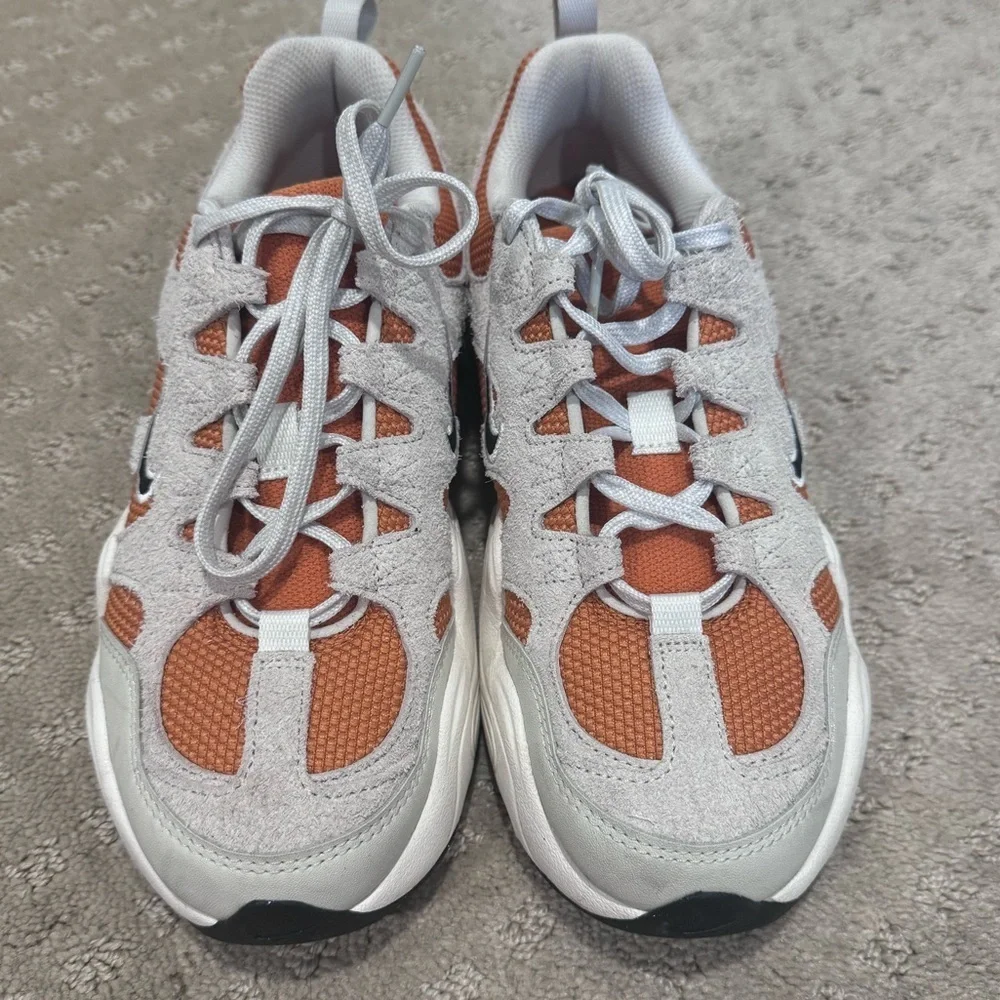Nike Tech Hera sneakers size 7.5